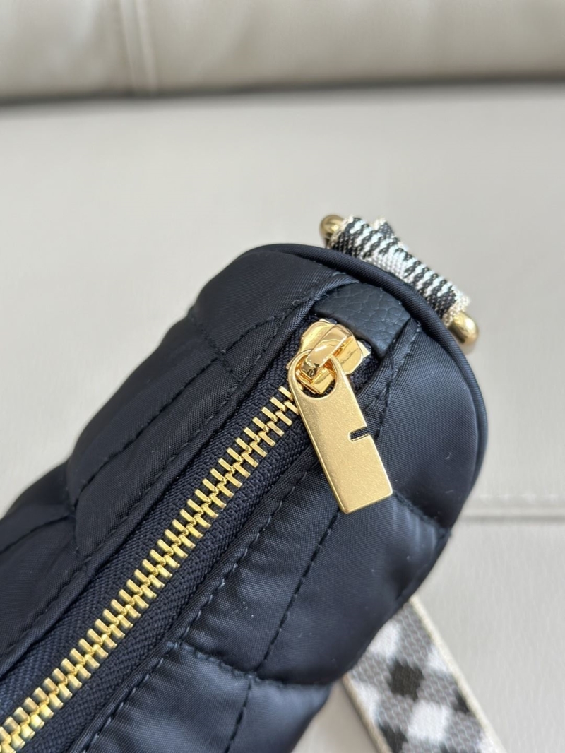 Bv*b*rry hobo bags